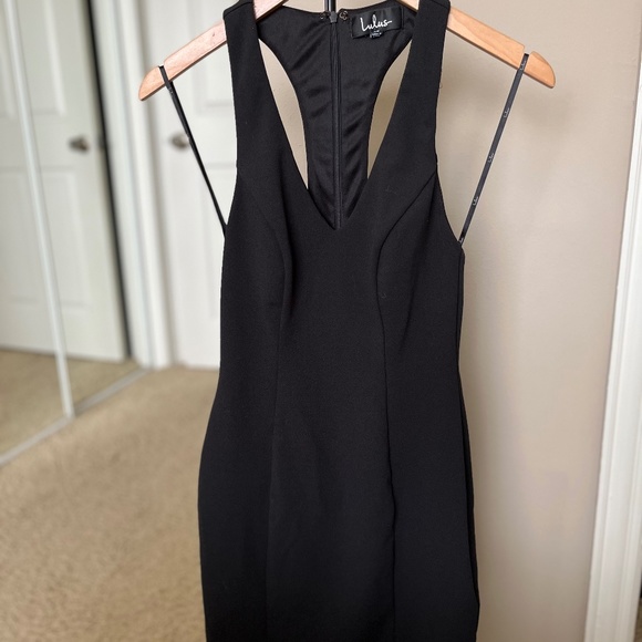 Clothes - Picture 1 of 4